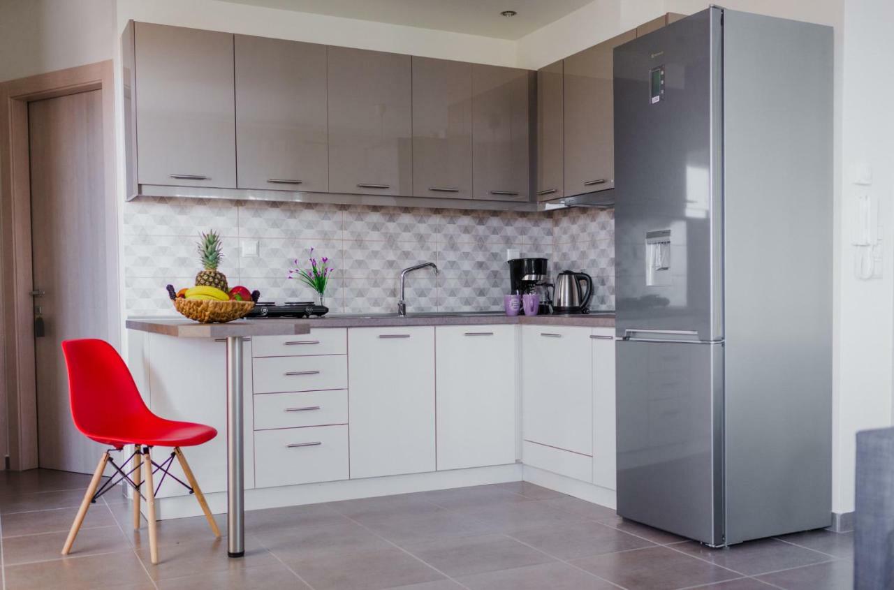 Sea Breeze Boutique Apartment Kavála Luaran gambar